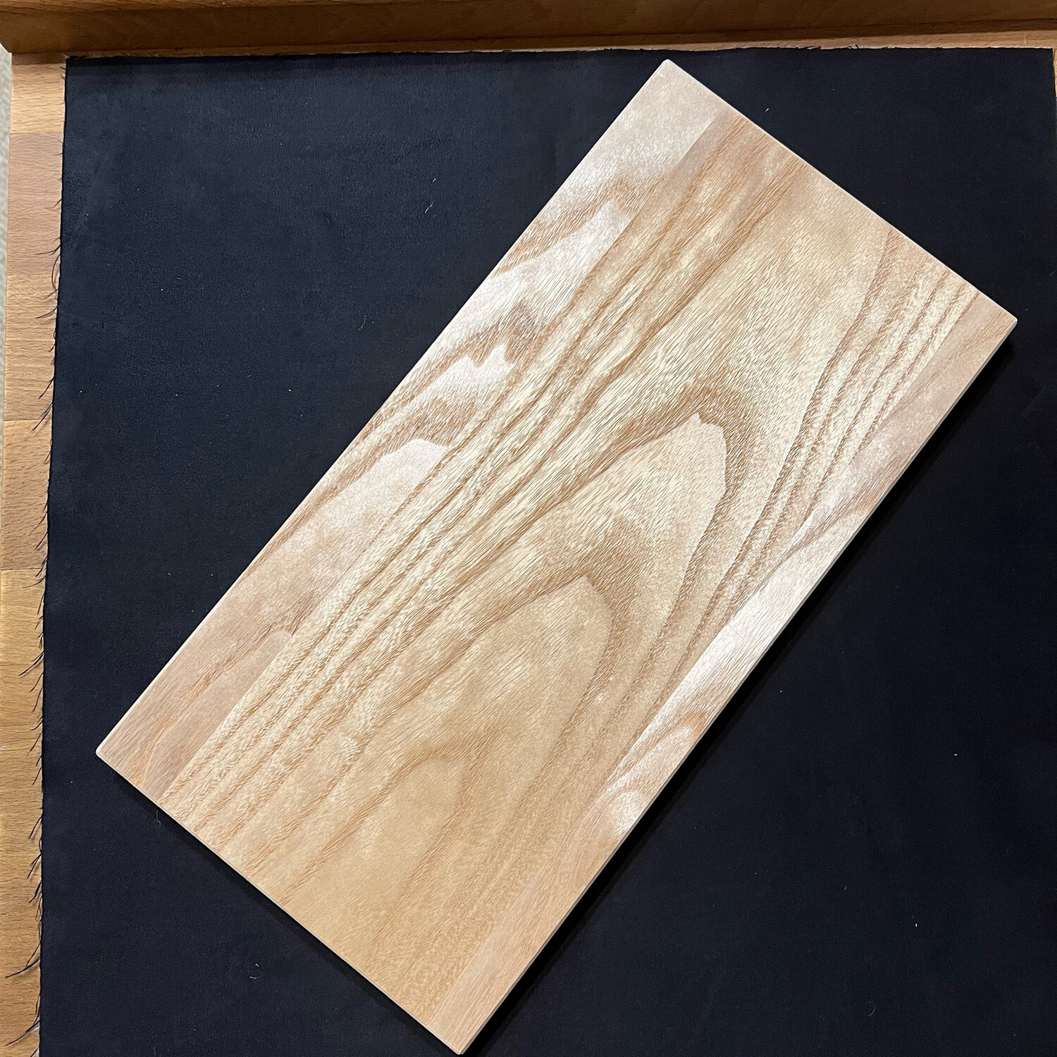 Hitohira Echizen Kiri Cutting Board - Medium - 412mm x 210mm x20mm