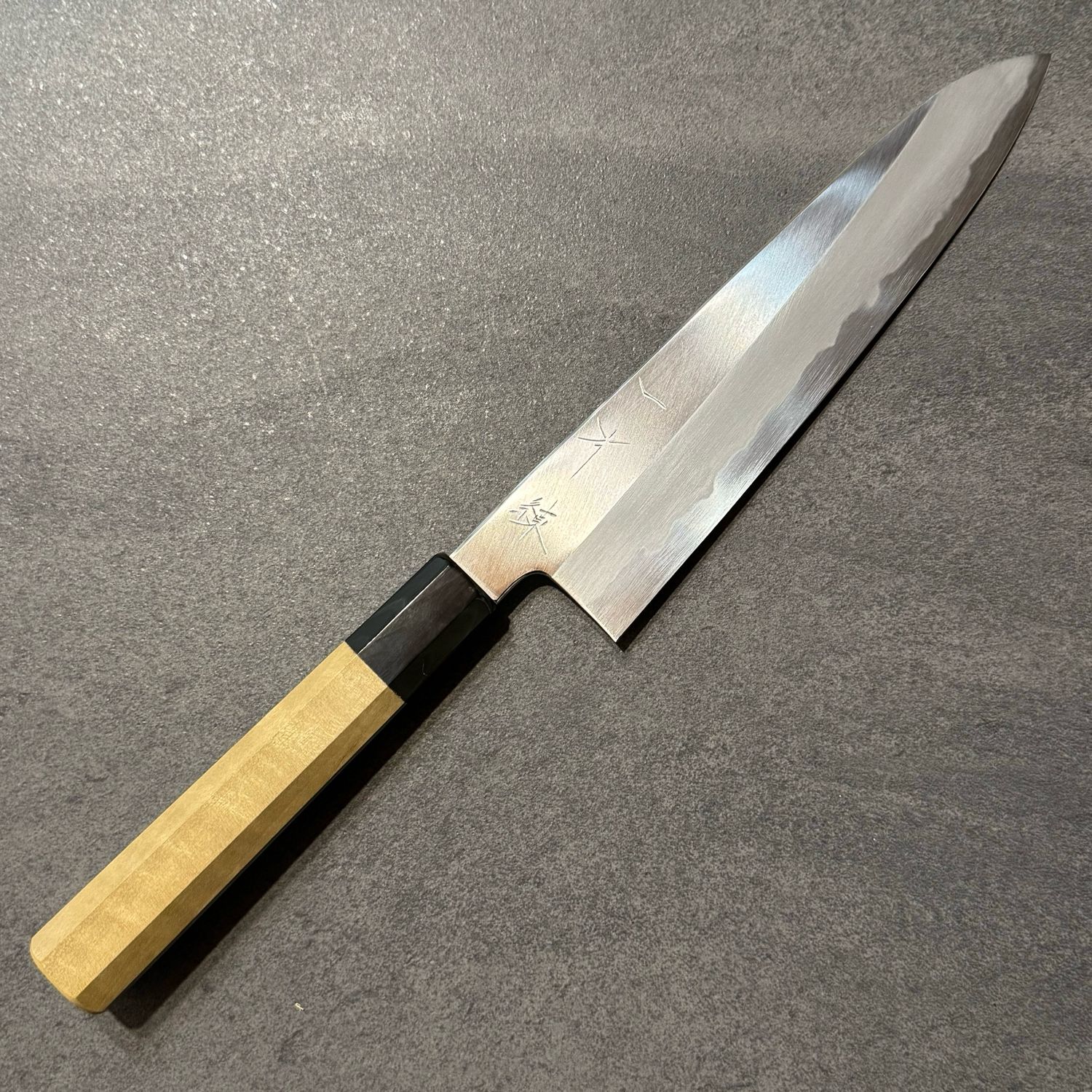 Hitohira Kikuchiyo Ren Blue #2 Gyuto 210mm, Ho wood handle