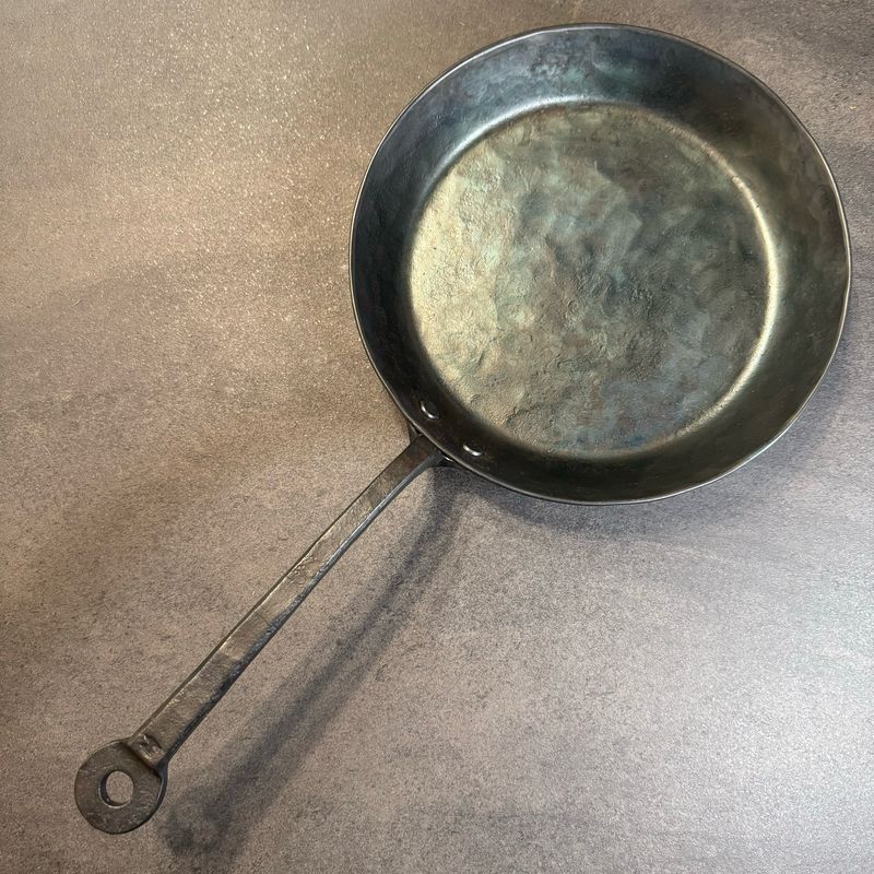 Kanatoko Hand Forged Frying Pan 245mm (t3mm / Shallow)