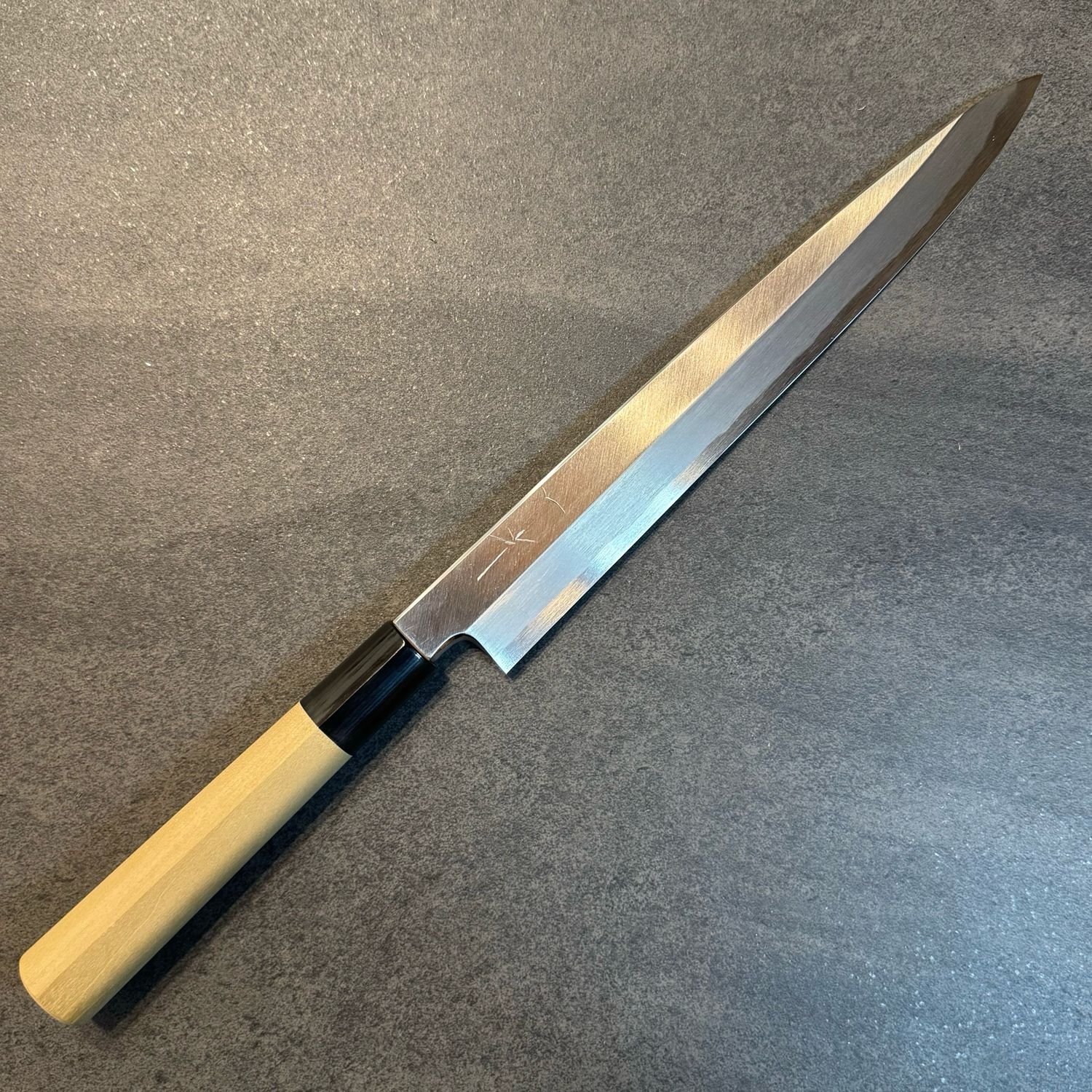 Hitohira Tanaka Manzo Blue #1 Yanagiba 240mm D-shaped Ho wood handle and saya
