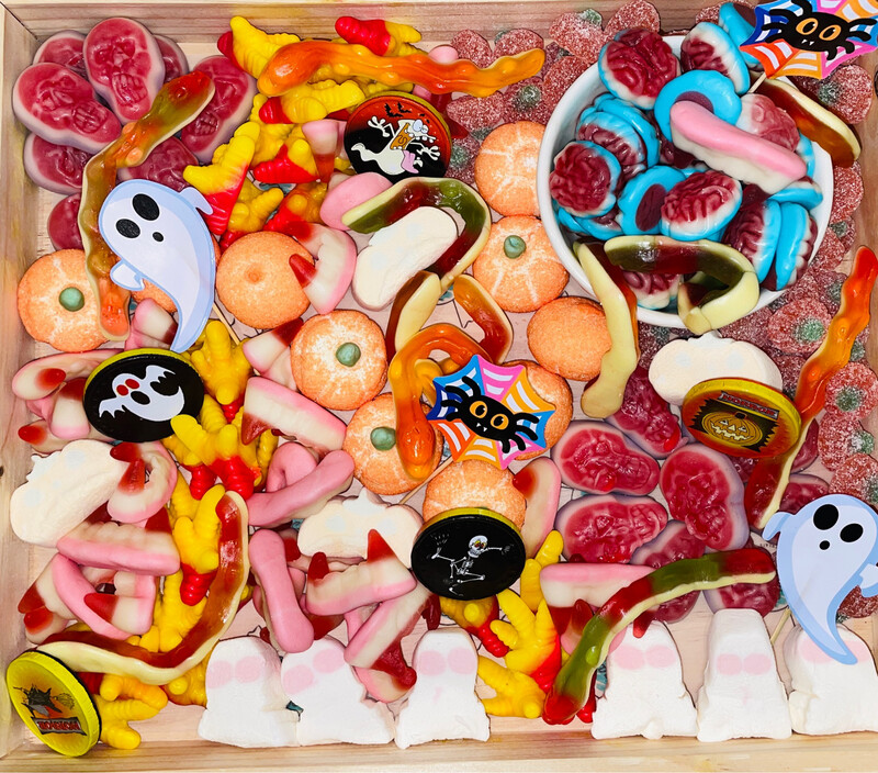 Sugarcoated Spooky Halloween Sweets And Treats Box - Over 1.3kg 