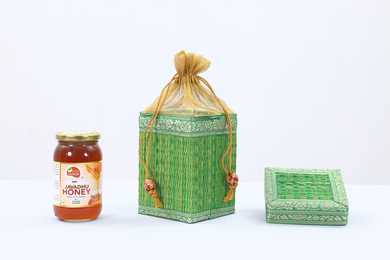 Honey with River grass Gift hamper - Green