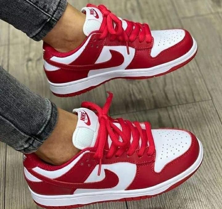 NIKE DUNK LOW RED &amp; WHITE