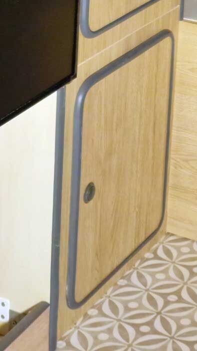 Porte placard WC