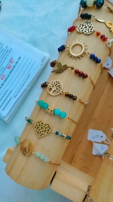 Bracelet chaîne, symboles et pierres naturelles