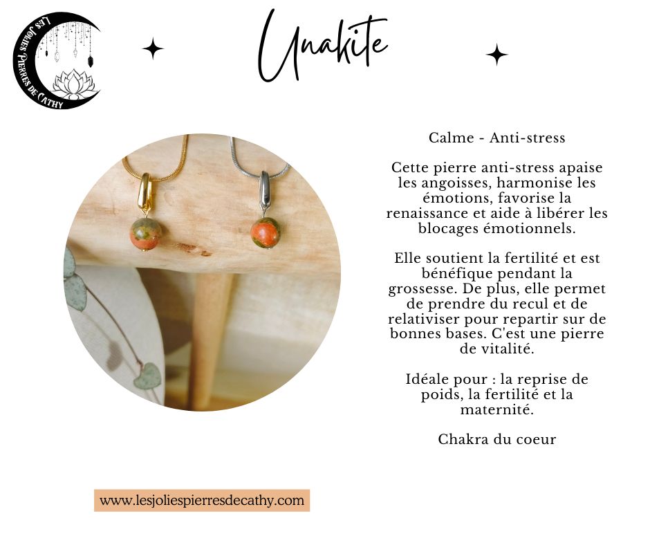 Collier avec pendentif en pierre naturelle
