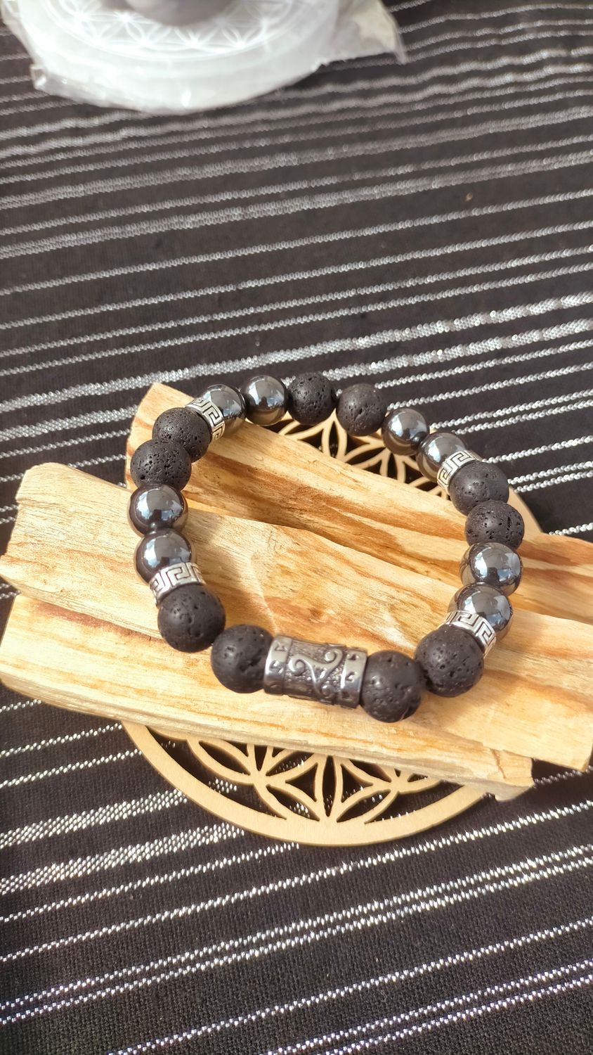 Pierre de lave &amp; Hématite 10 mm Triskel