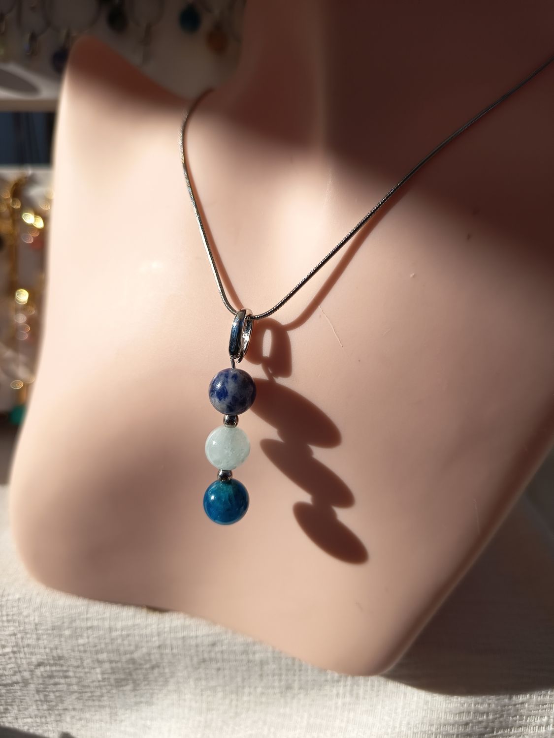 🩵 Collier Chakra de la Gorge 