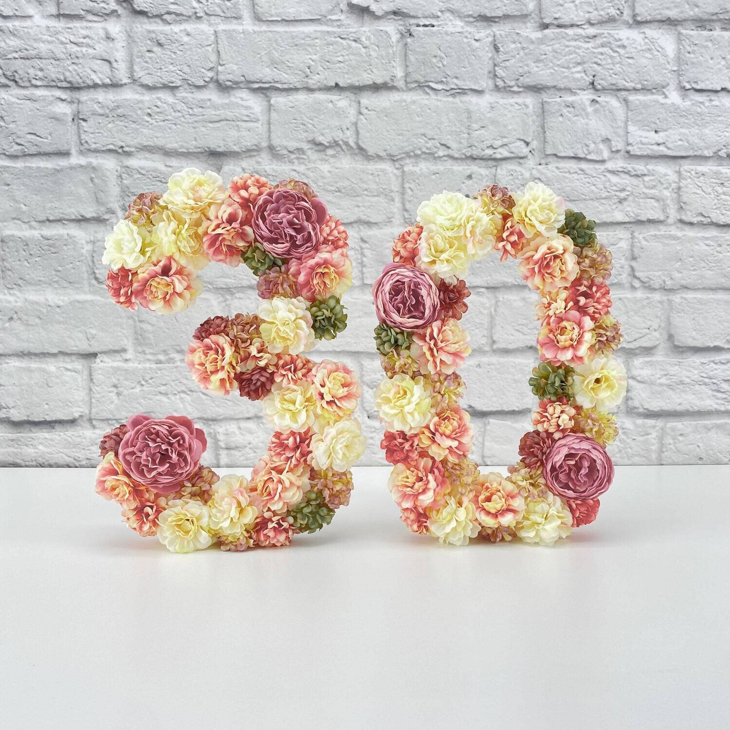 Blumenzahl 30 zum Geburtstag Zahl mit Blumen aus künstlicher Seide