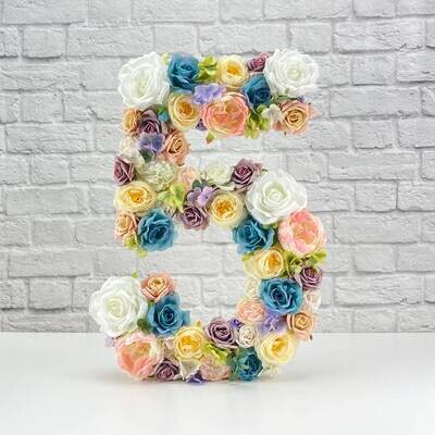 Blumenzahl 5 zum Geburtstag mit Blumen aus künstliche Seide