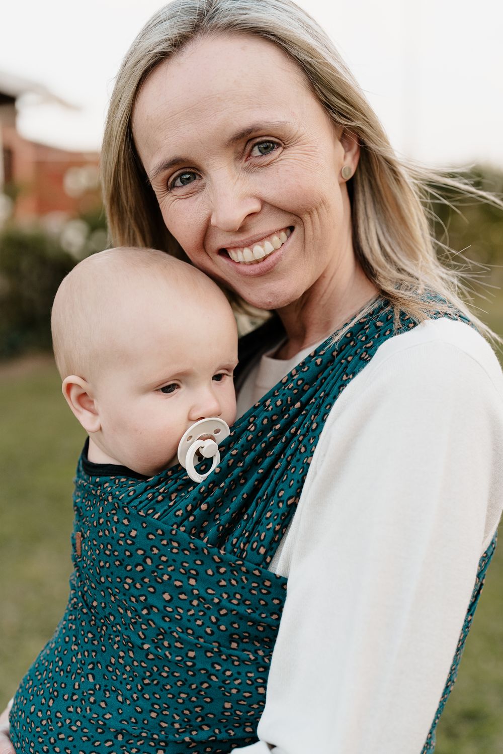 leo wrap