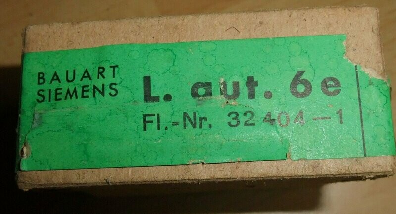 Luftwaffe: Schalter für Cockpit Kampfflieger FL 32404 -1 
In originaler Verpackung.