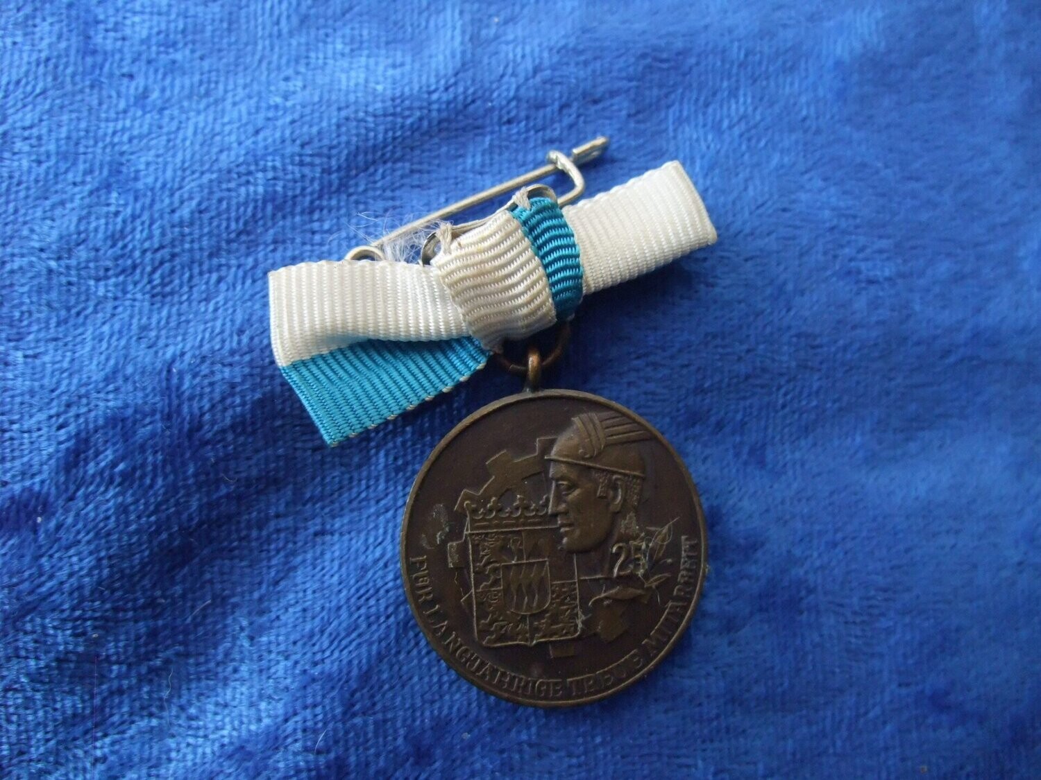 MDS MEDAILLE DER IHK MÜNCHEN OBERBAYERN 25 JAHRE LANGJÄHRIGE TREUE MITARBEIT