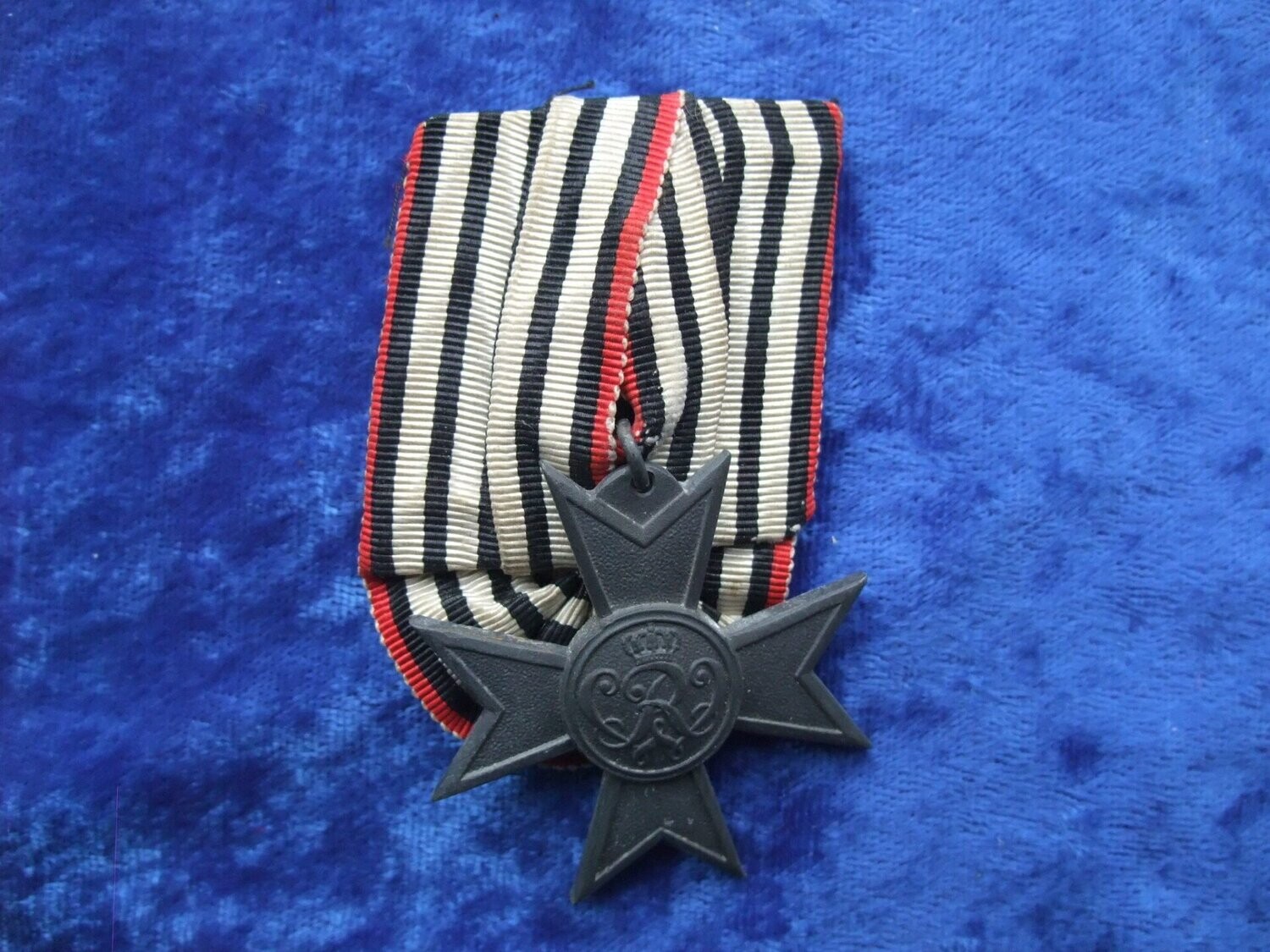 Preussen: Kreuz für Kriegshilfsdienst, an Einzelschnalle.