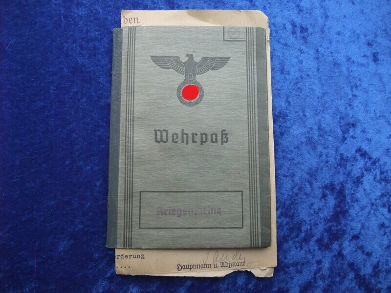 Wehrpass Kriegsmarine Kanonenboot Iltis, China Denkmünze u.A., Skagerakschlacht EK2