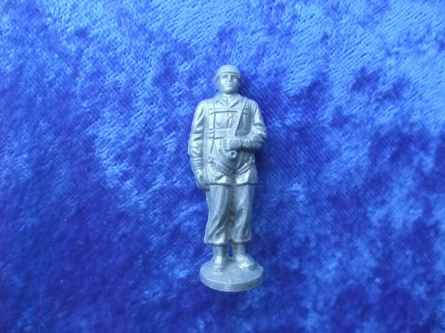 Abzeichen Winterhilfswerk WHW Soldat Fallschirmjäger