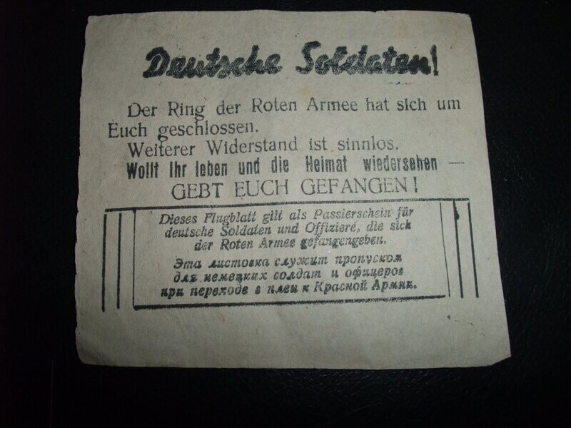 russisches Flugblatt und Passierschein, Propaganda, 2. Weltkrieg