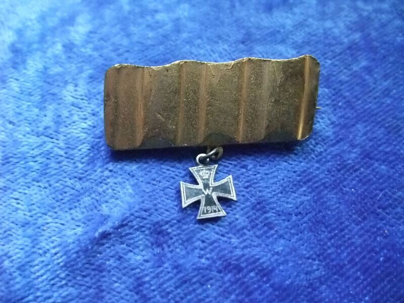 Brosche aus Granate mit Miniatur EK 1914 Eisernes Kreuz