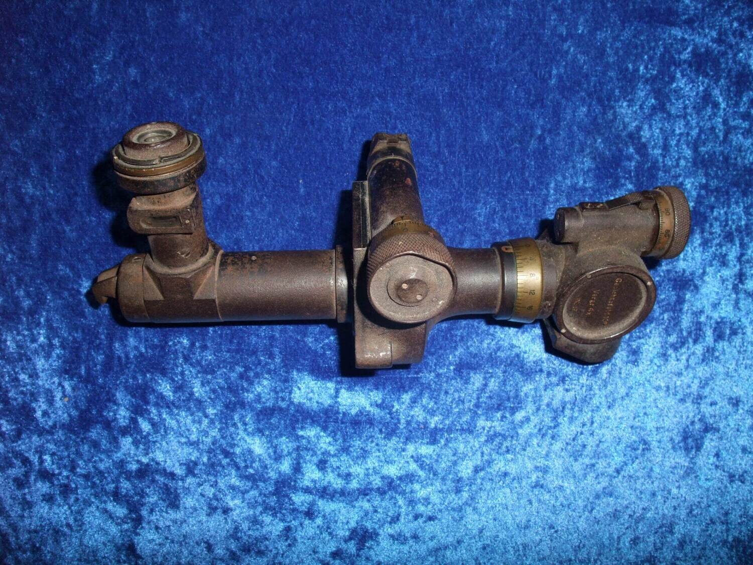 Artillerie Rundblickfernrohr für Geschütz, alles gängig und Durchsicht gut.