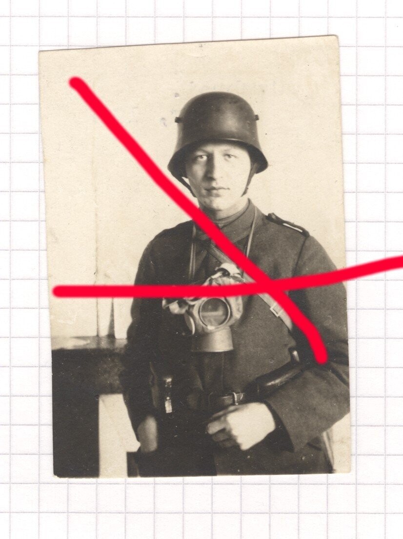 O72, Foto Portrait Stahlhelm Gasmaske Pistole 1. Weltkrieg Cambrai 1918