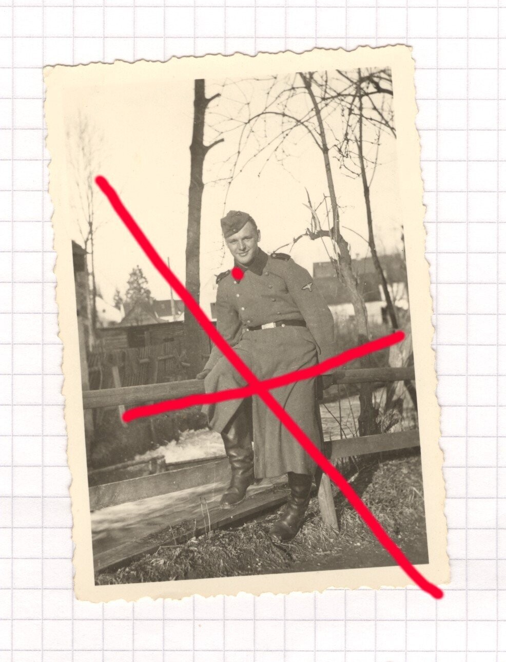 O104, Foto SS Soldat