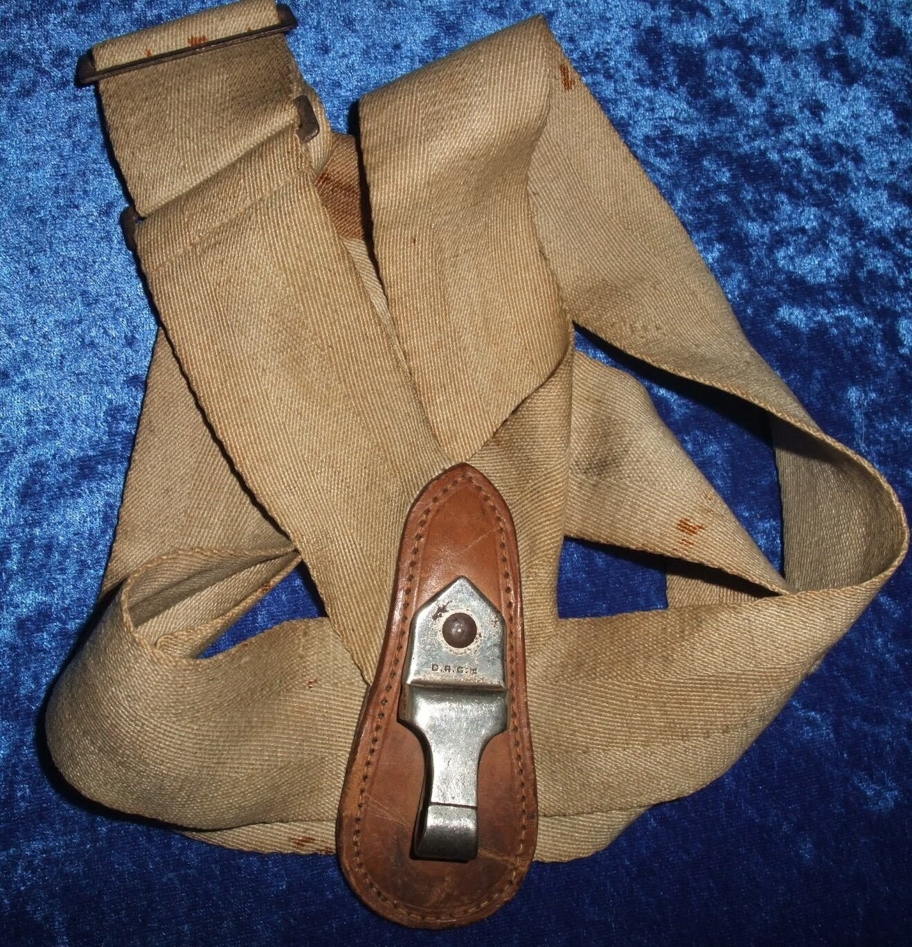 Wehrmacht: Säbelhänger mit Umhängegurt.