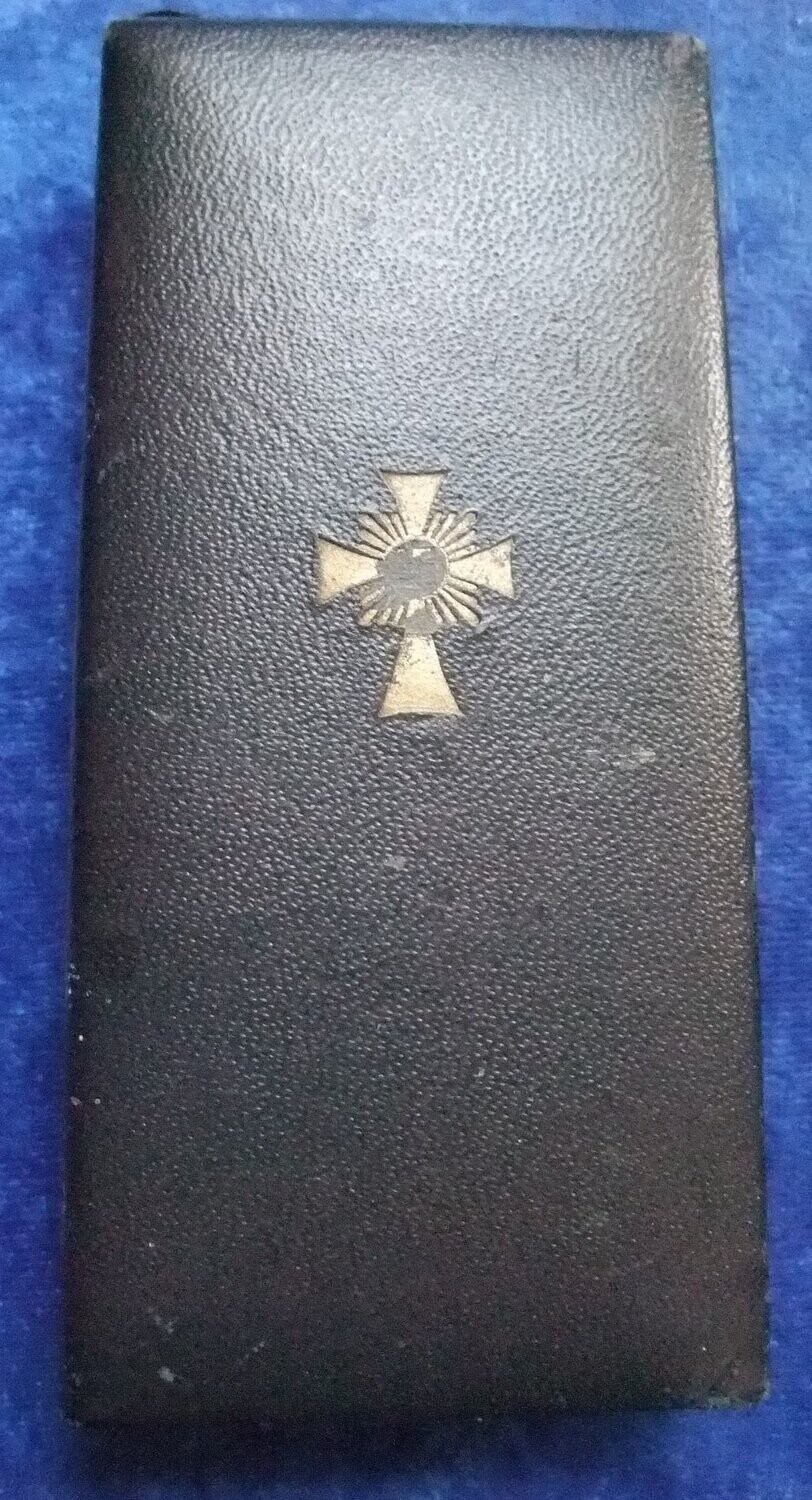 Mutterkreuz in Gold im Etui mit Hersteller A. Rettenmeyer Schwäbisch Gmünd