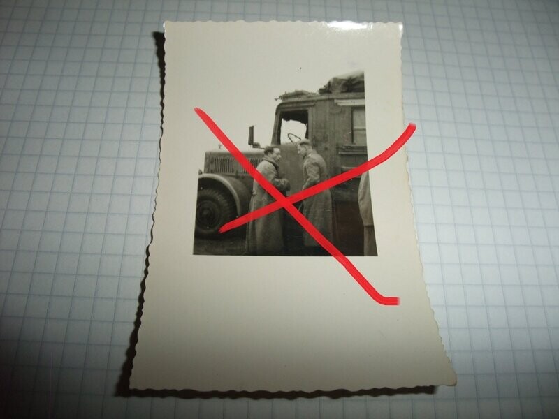 O131, Foto SS Soldaten Totenkopf LKW