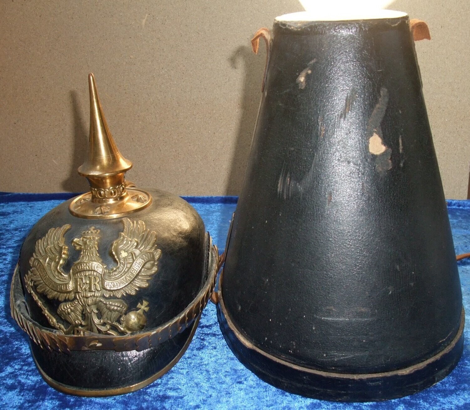 Preussen Pickelhaube Infanterie Offizier mit Koffer