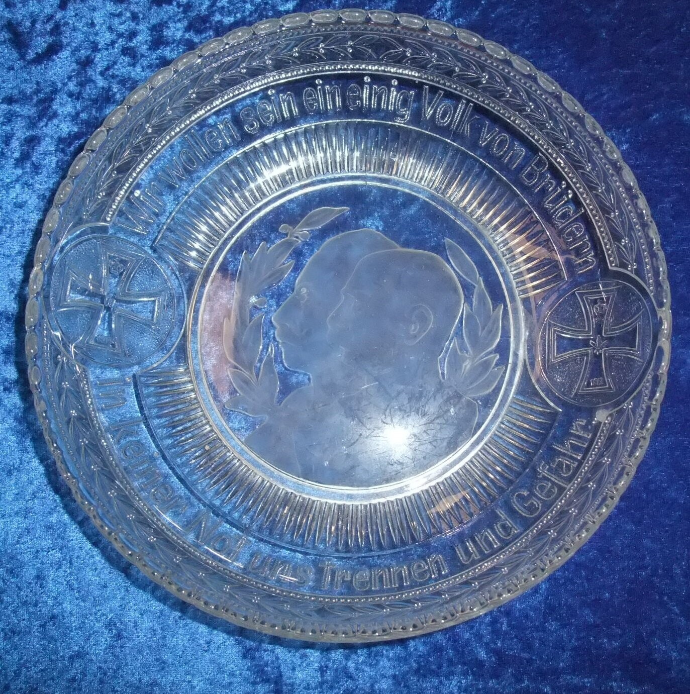Patriotische Schale Glas mit Kaiser Wilhelm II und Eisernem Kreuz 1914