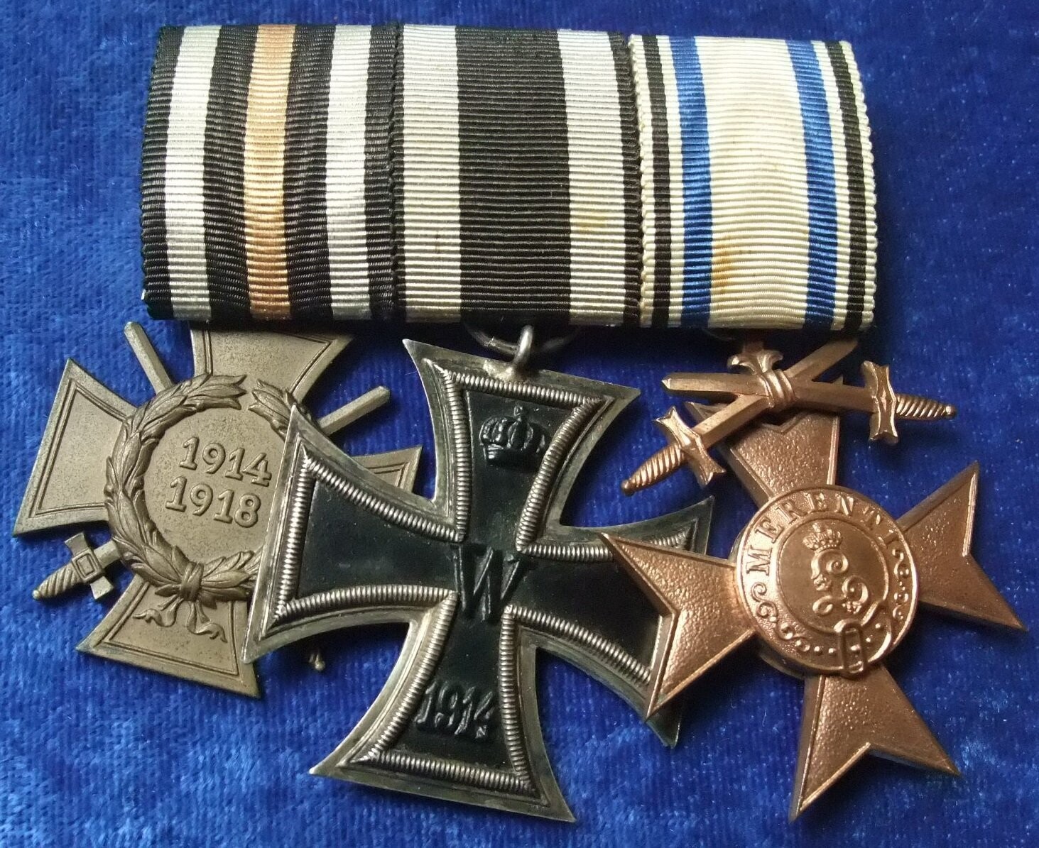 Preussen 3-er Ordensschnalle mit MVK, EK2 1914,  Dienstauszeichnung, FEK