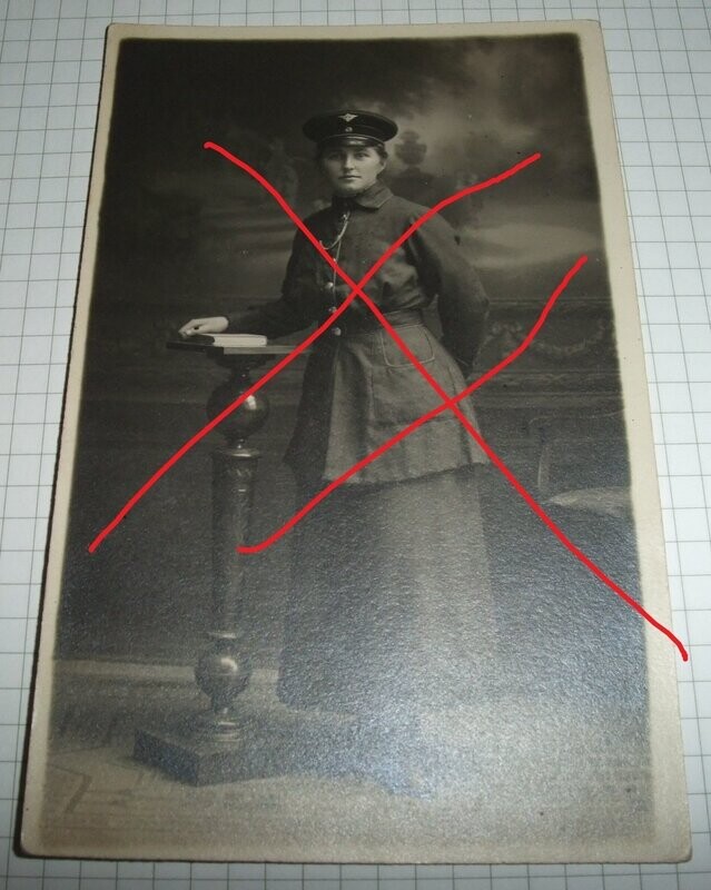 O157, Foto 1. Weltkrieg Frau in Uniform Eisenbahn Schaffnerin