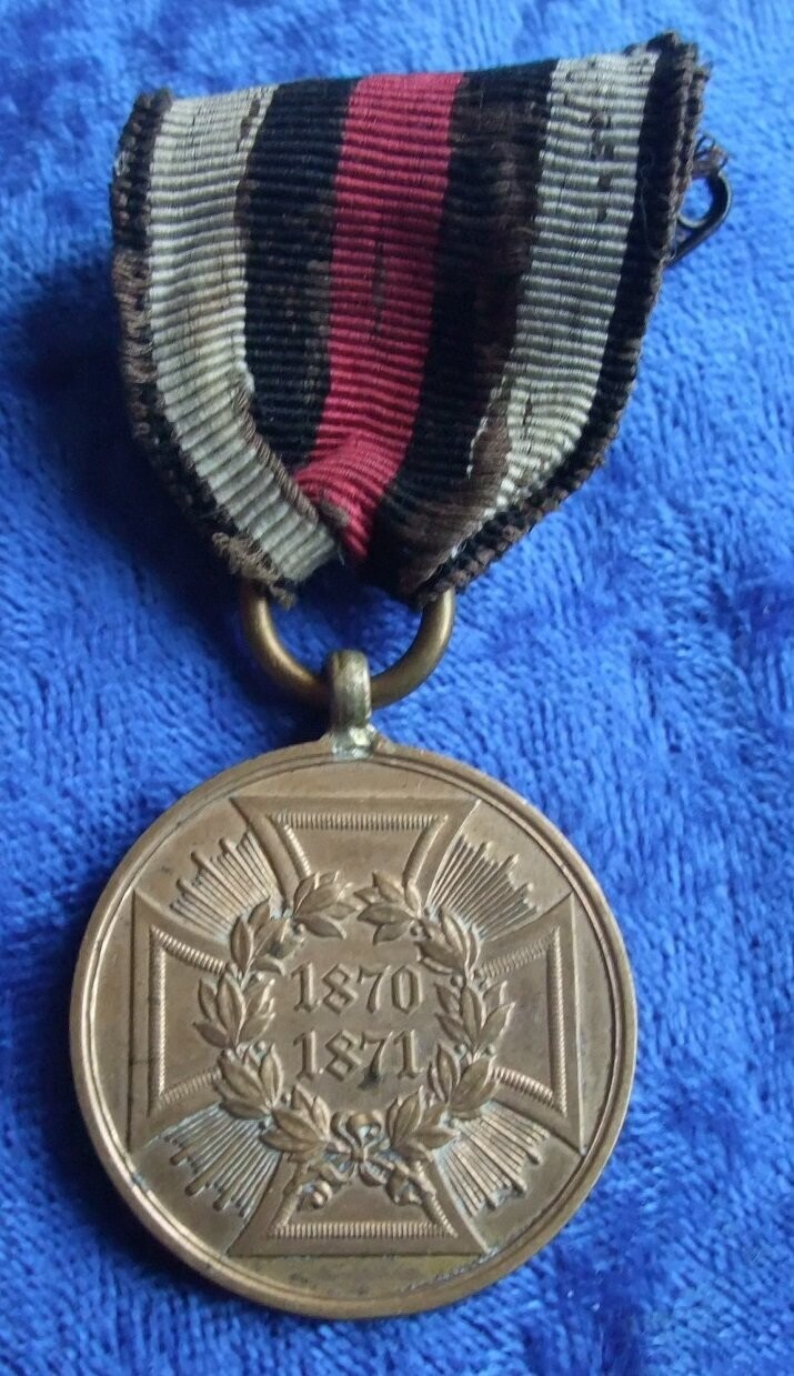 Preußen Tragbare Medaille Kriegserinnerung 1870-1871 "Dem Siegreichen Heere" mit Randschrift