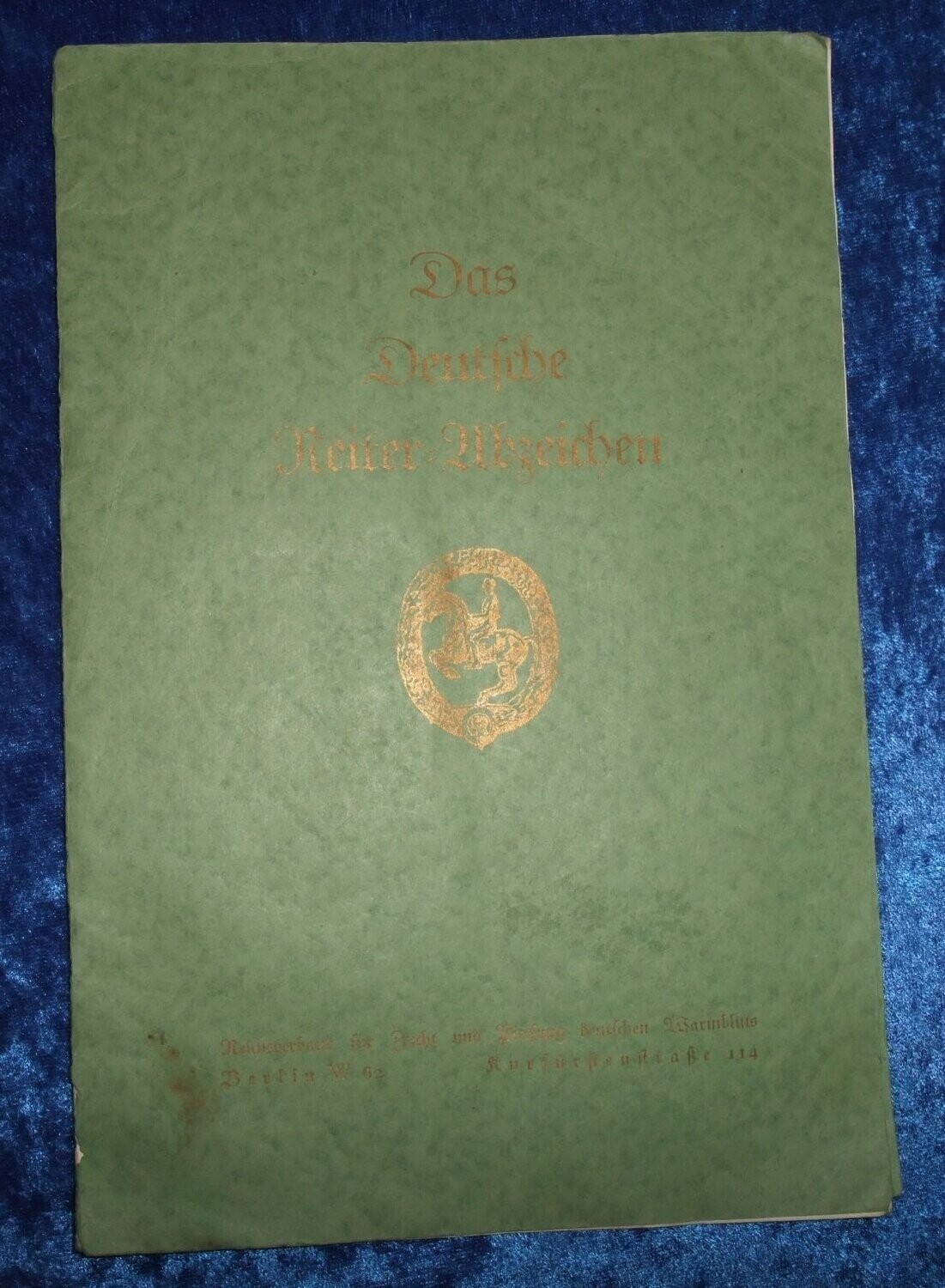 Urkundenheft zum Deutschen Reiter-Abzeichen in Bronze für einen Unteroffizier in der 4. (MG) Kompanie des Infanterieregiments 37 von 1937