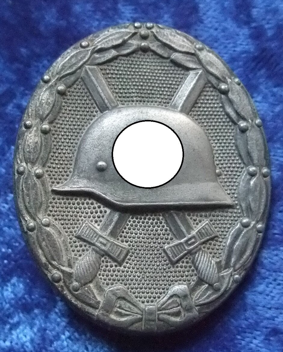 Verwundetenabzeichen in Silber Hersteller 107 Carl Wild Hamburg