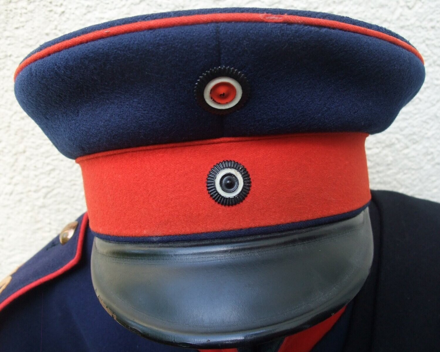 Preussen: Schirmmütze für einen Unteroffizier mit Hersteller Eisenach.