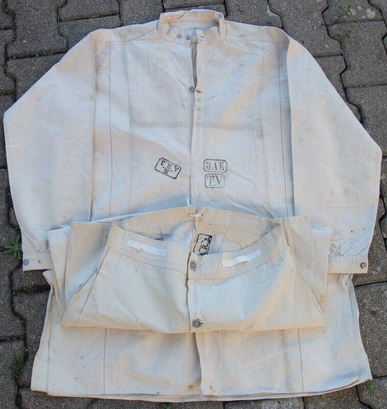Preussen: Dienstlich gelieferte Unterwäsche / Nachtwäsche, Hemd und Hose, Kammerstücke mit Stempel vom Fußartillerie-Regiment General-Feldzeugmeister (Brandenburgisches) Nr. 3 und 3. Armeekorps. Preussen: Dienstlich gelieferte Unterwäsche / Nachtwäsche, Hemd und Hose, Kammerstücke mit Stempel vom Fußartillerie-Regiment General-Feldzeugmeister (Brandenburgisches) Nr. 3 und 3. Armeekorps.