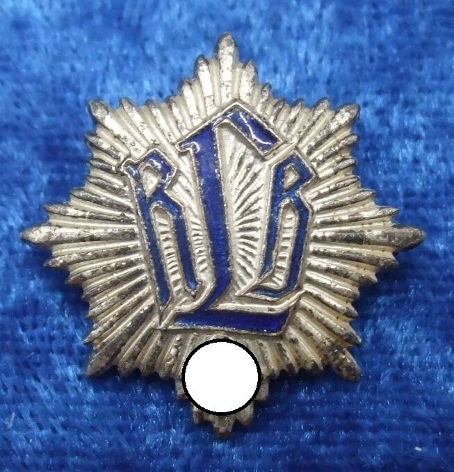 RLB Reichsluftschutzbund Luftschutz Mitgliedsabzeichen. RLB Reichsluftschutzbund Luftschutz Mitgliedsabzeichen.