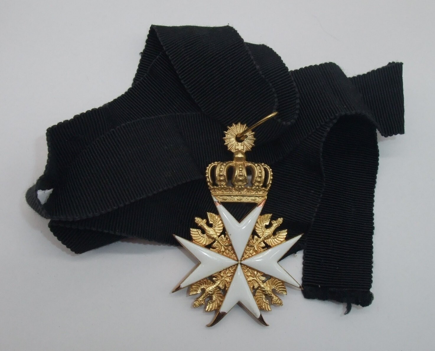 Preussen: Johanniter-Orden, Kreuz der Rechtsritter am Halsband.