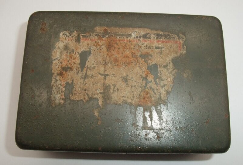Wehrmacht: Transportkasten "15 Stück Brennzünder 24" datiert 1937, mehrfach mit WaA-Abnahme.
