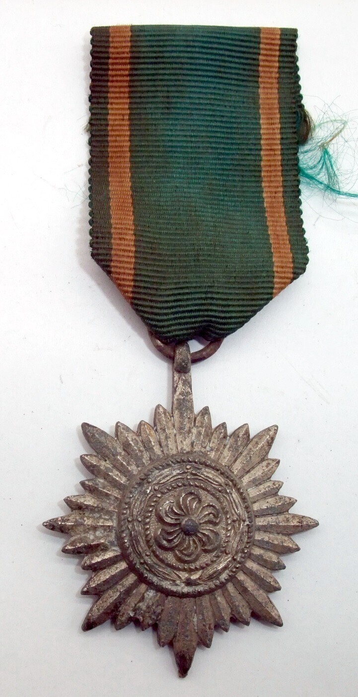 Wehrmacht: Tapferkeits- und Verdienstauszeichnung für Ostvölker 2.Klasse Silber .