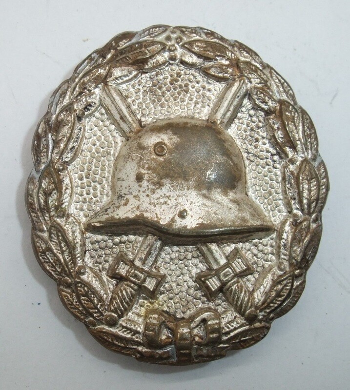 Verwundetenabzeichen in Silber Mattweiß 1918.