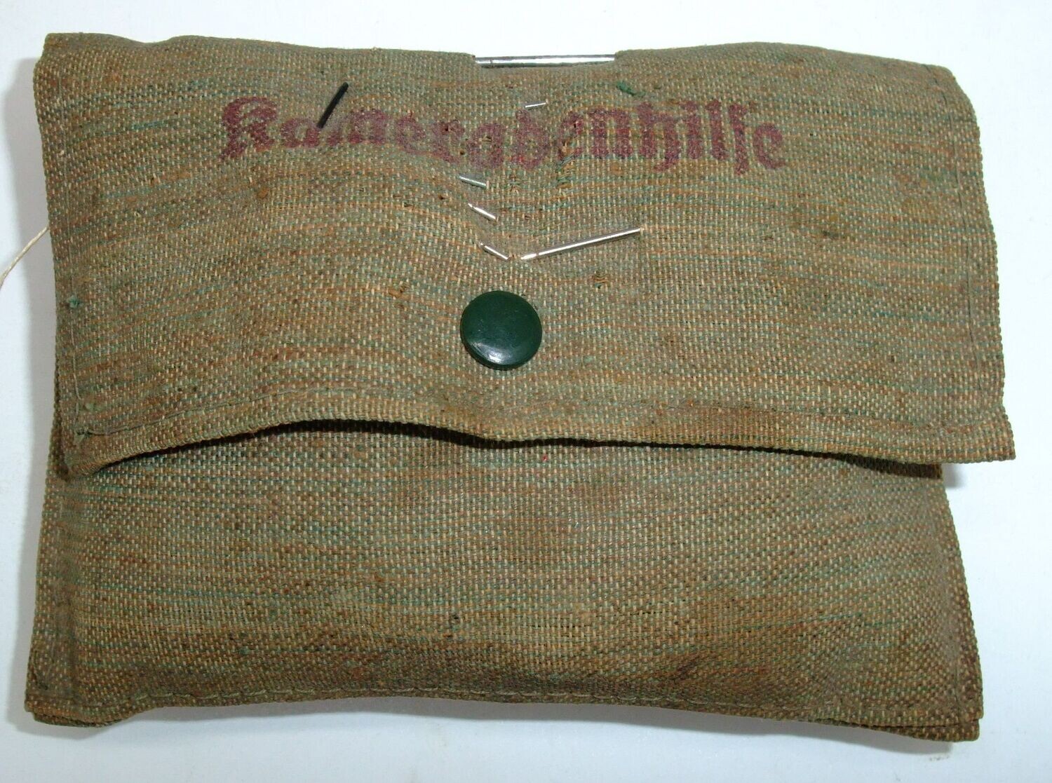 Wehrmacht: Nähzeug Tasche "Kameradenhilfe", mit diversem Inhalt.