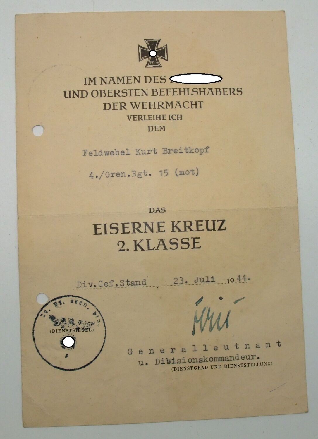 Wehrmacht: Urkunde zum Eisernen Kreuz 2. Klasse für einen Feldwebel im Grenadier-Regiment 15 (mot), Italien 1944, OU Generalleutnant Walter Fries (RK, EL, X, DKiG.).