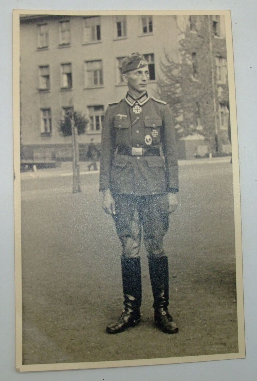 Wehrmacht: Portraitfoto Ritterkreuzträger Hans-Walter Möller, Infanterie-Regiment 58, PK-Größe.
