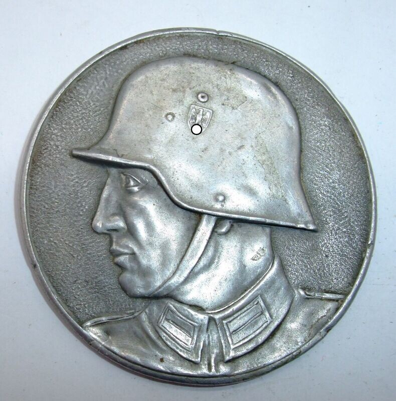 Wehrmacht: Auflage für Fotoalbum, Durchmesser: 6 cm.
