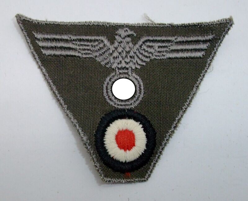 Wehrmacht: Mützentrapez, Adler & Kokarde für die Feldmütze, maschinengestickt.