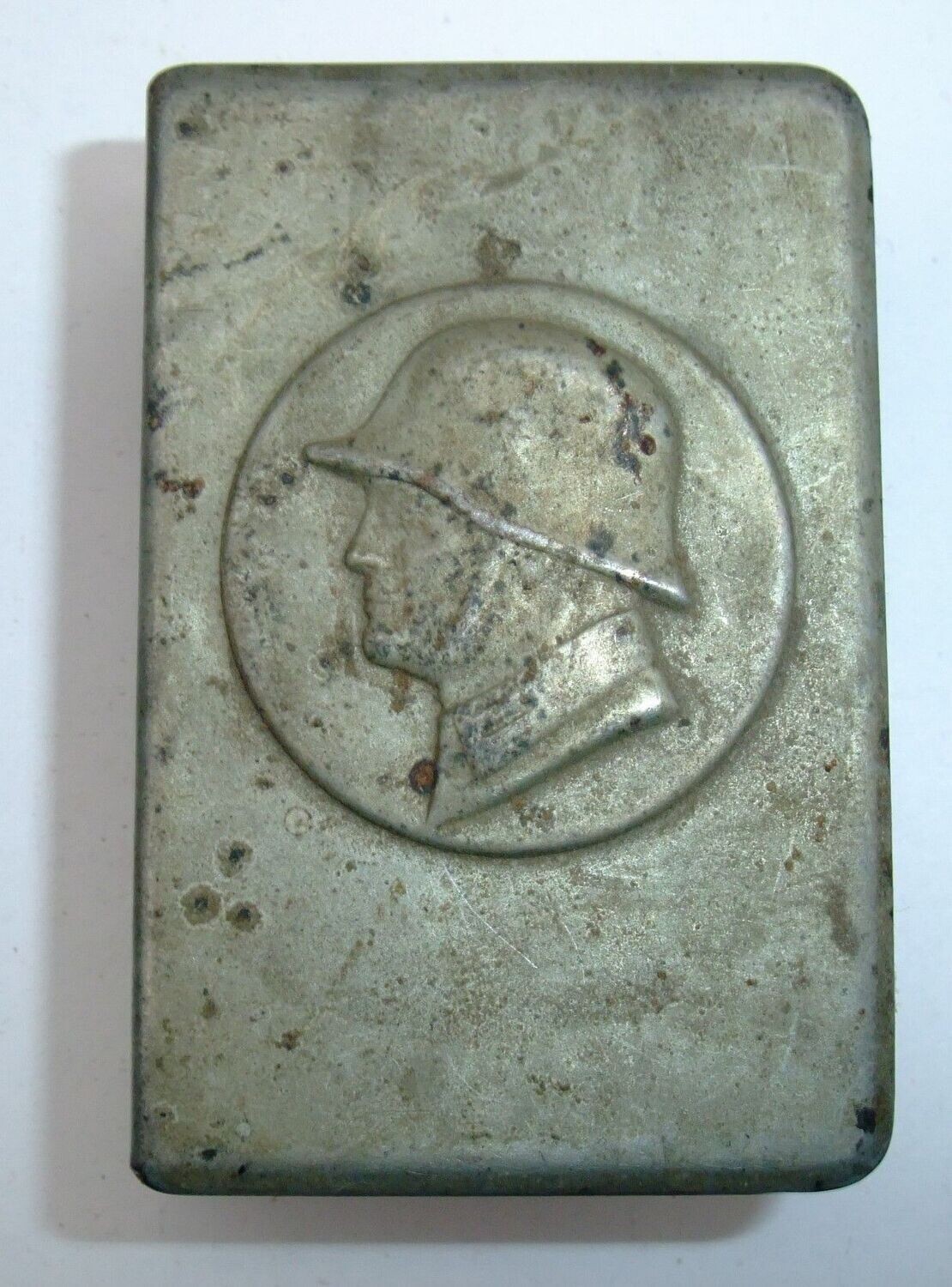 Wehrmacht: Streichholzschachtel Etui mit Soldatenkopf.