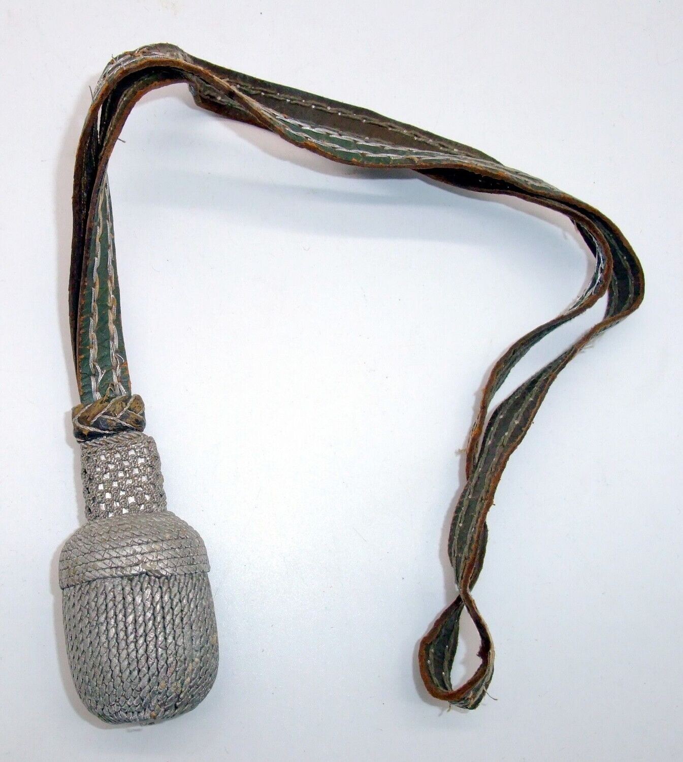 Wehrmacht: Portepee / Faustriemen.