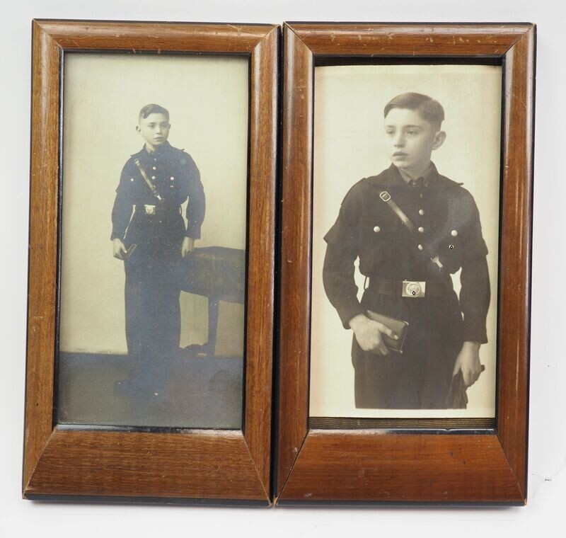 HJ: 2 Portrait-Fotos im Rahmen.
